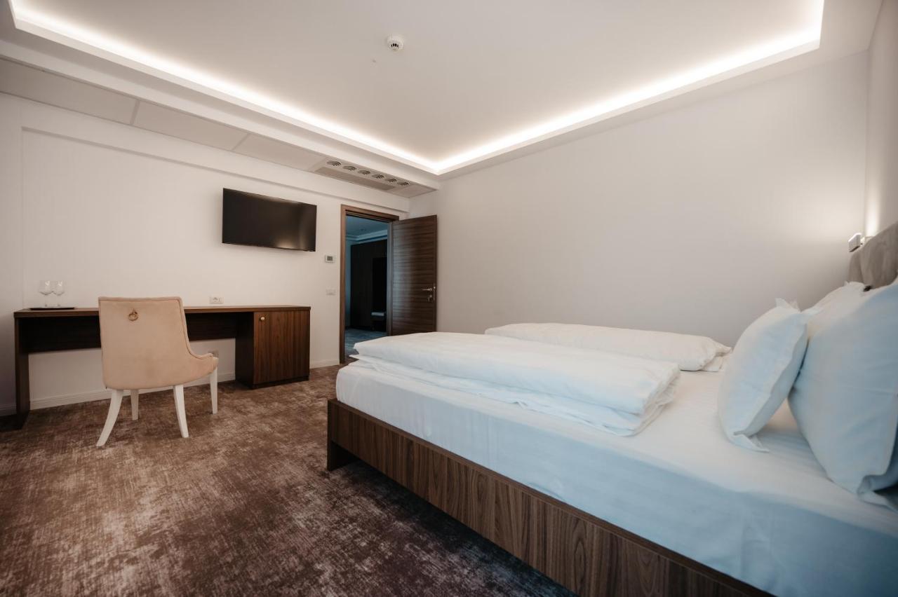 Hotel Ariata Scheia Bagian luar foto
