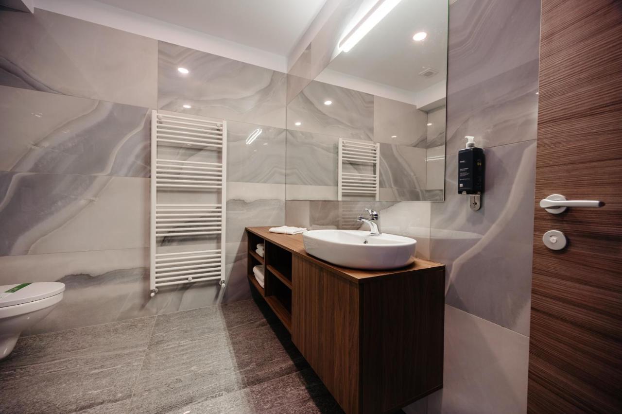 Hotel Ariata Scheia Bagian luar foto