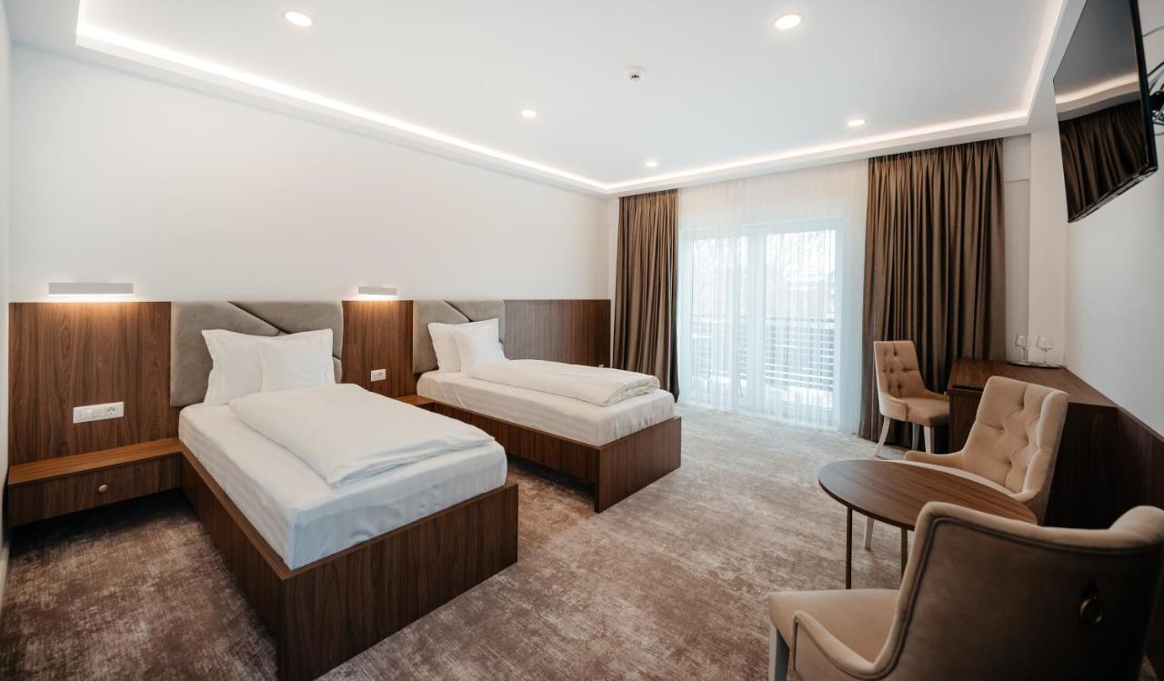 Hotel Ariata Scheia Bagian luar foto