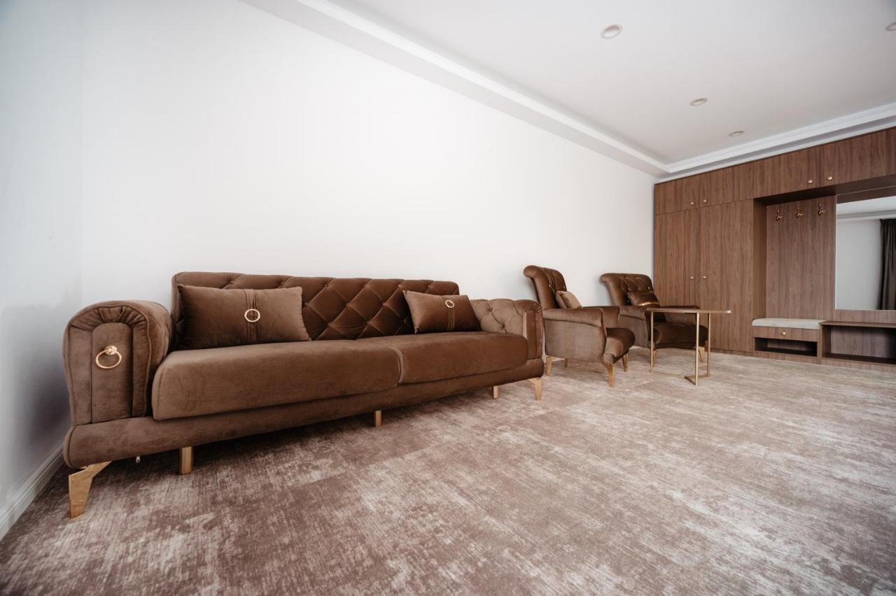 Hotel Ariata Scheia Bagian luar foto