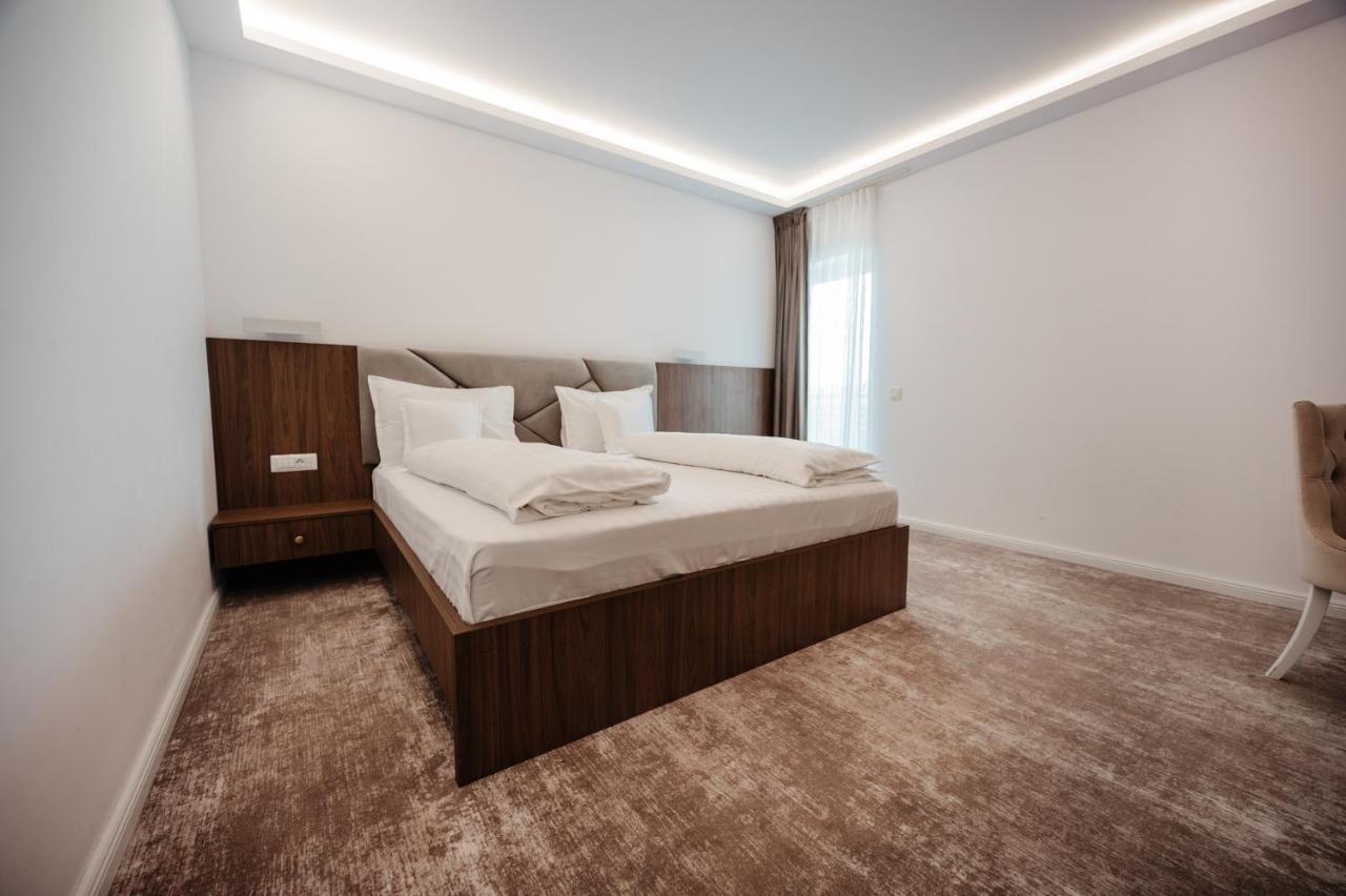 Hotel Ariata Scheia Bagian luar foto