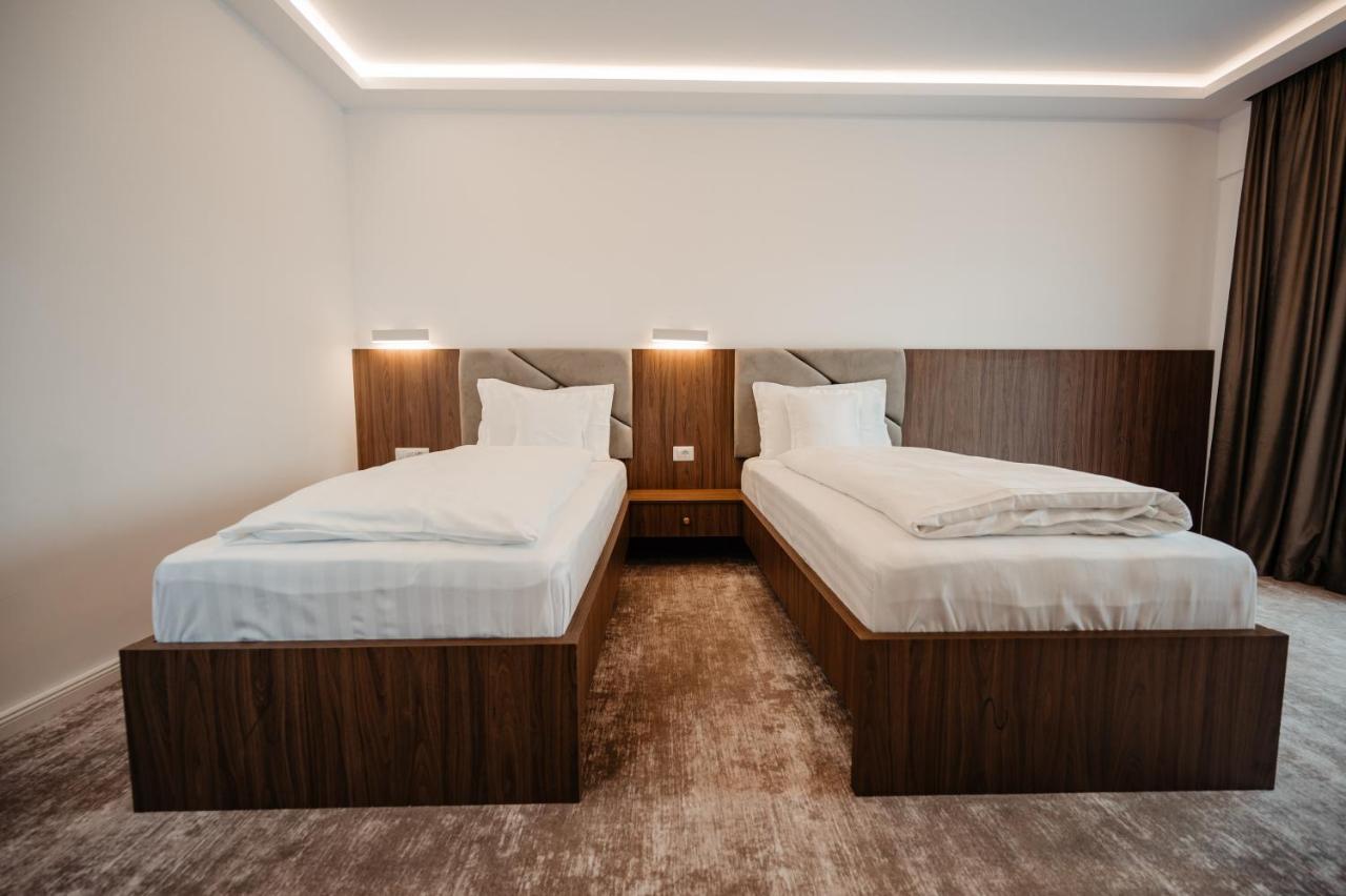 Hotel Ariata Scheia Bagian luar foto