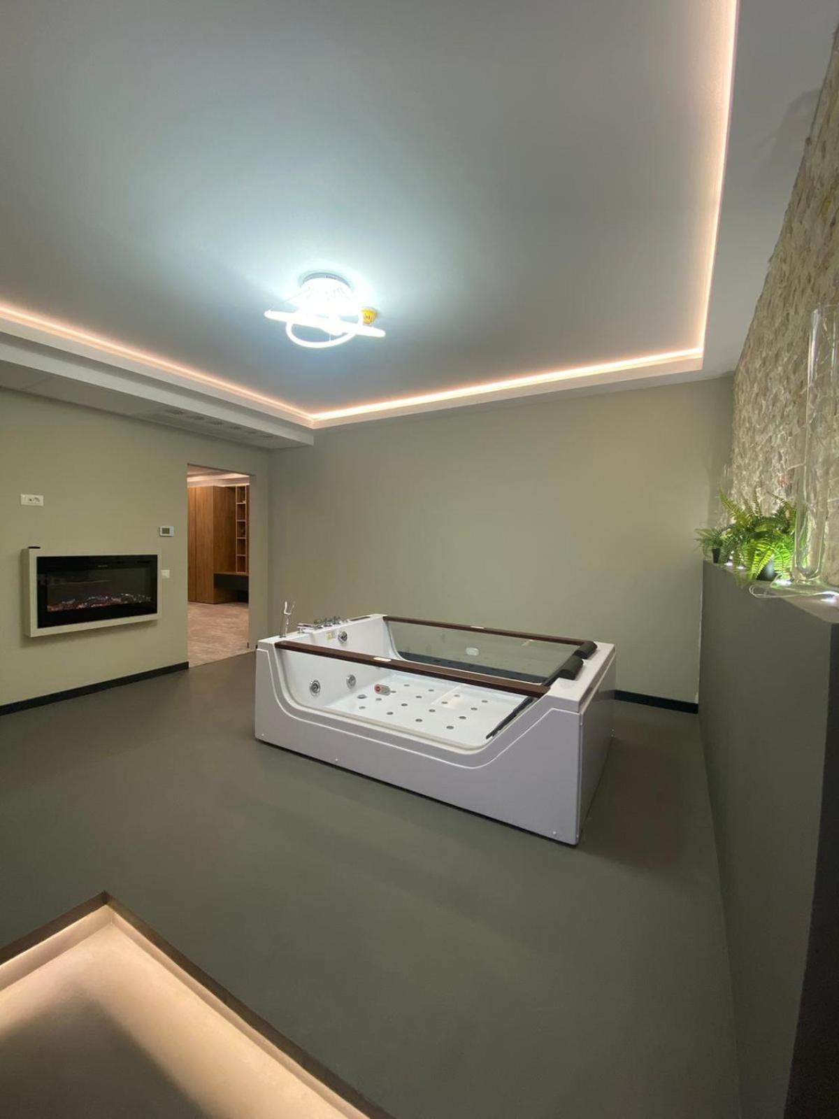 Hotel Ariata Scheia Bagian luar foto